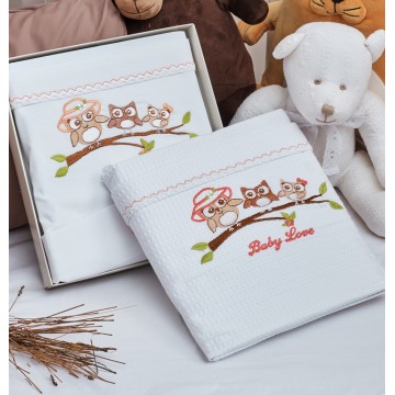 Κουβέρτα Πικέ με κέντημα...