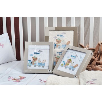 Κουβέρτα Πικέ με κέντημα...