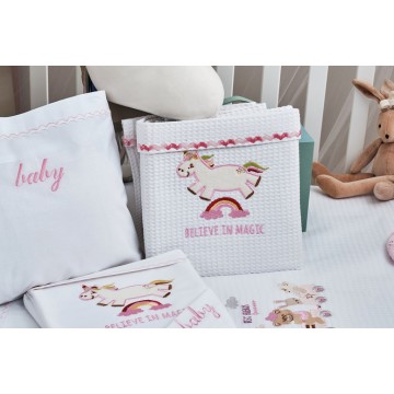 Κουβέρτα Πικέ  με κέντημα...